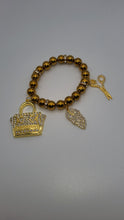 Load image into Gallery viewer, Metal Gold Bracelet 1pc (individual Bracelet) comes with 3 charms